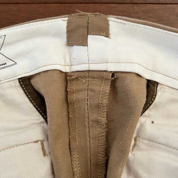 Wallace & Barnes Selvedge Officer’s chino - Picture 9 of 9